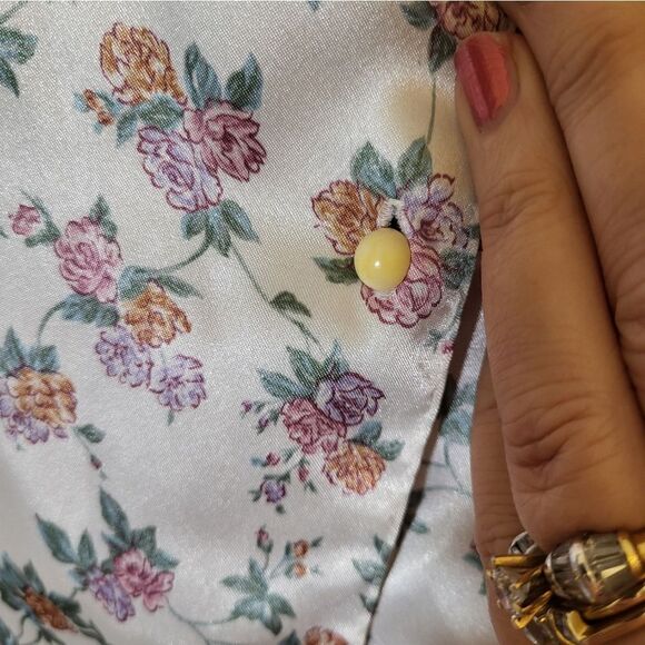 Sarah Spencer Vintage Silky White & Pink Dainty Floral Pajama Set, Size L - Picture 8 of 11